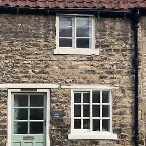 Hill Cottage, Thornton-le-dale Holiday home
