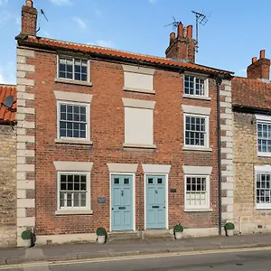 Beverley House - Uk43519 Holiday home